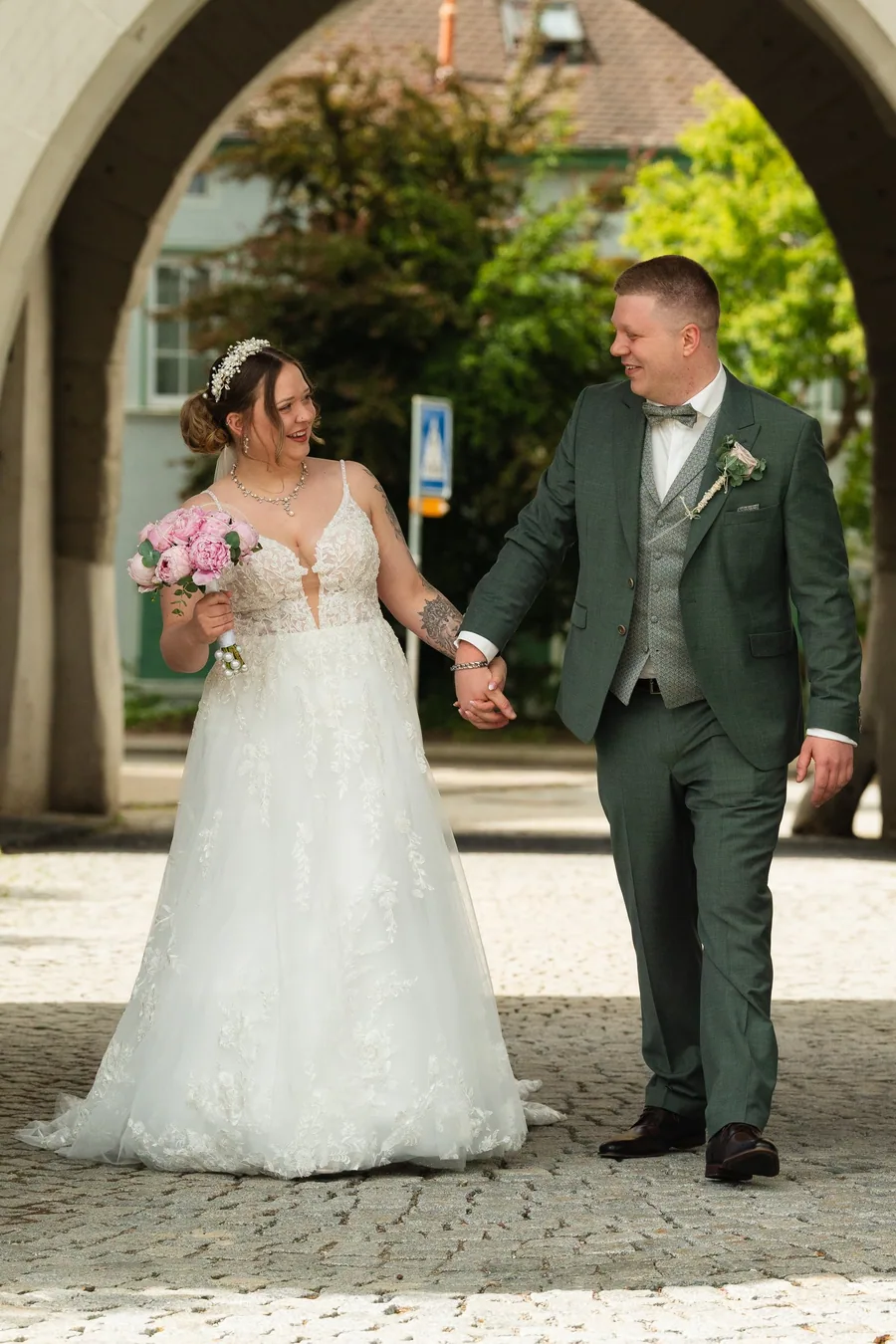 Jasmin und Kevin Hand in Hand – Hochzeit Jasmin und Kevin