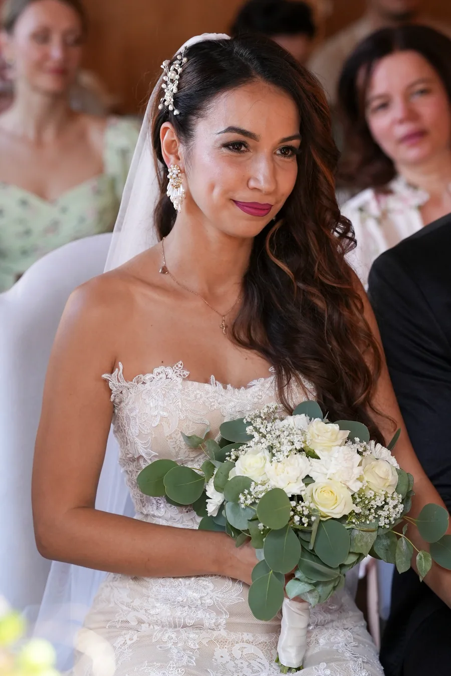 Maria während der Trauung – Hochzeit Max und Maria