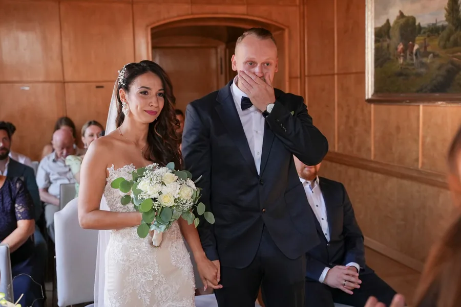 Max ist beim Jawort gerührt – Hochzeit Max und Maria